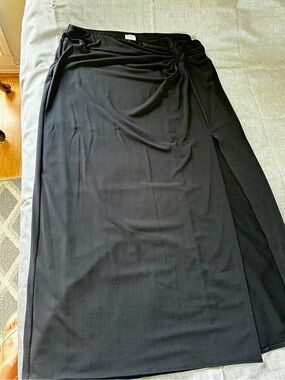 Abercrombie & Fitch Black Maxi Skirt with Side Slit